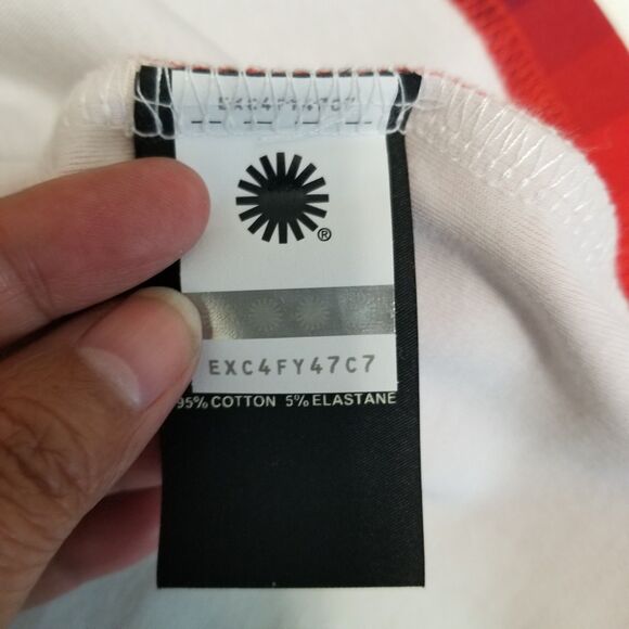 NWT UGG PRIDE Love Rainbow Stripes Logo T-Shirt Size Medium - Picture 10 of 16